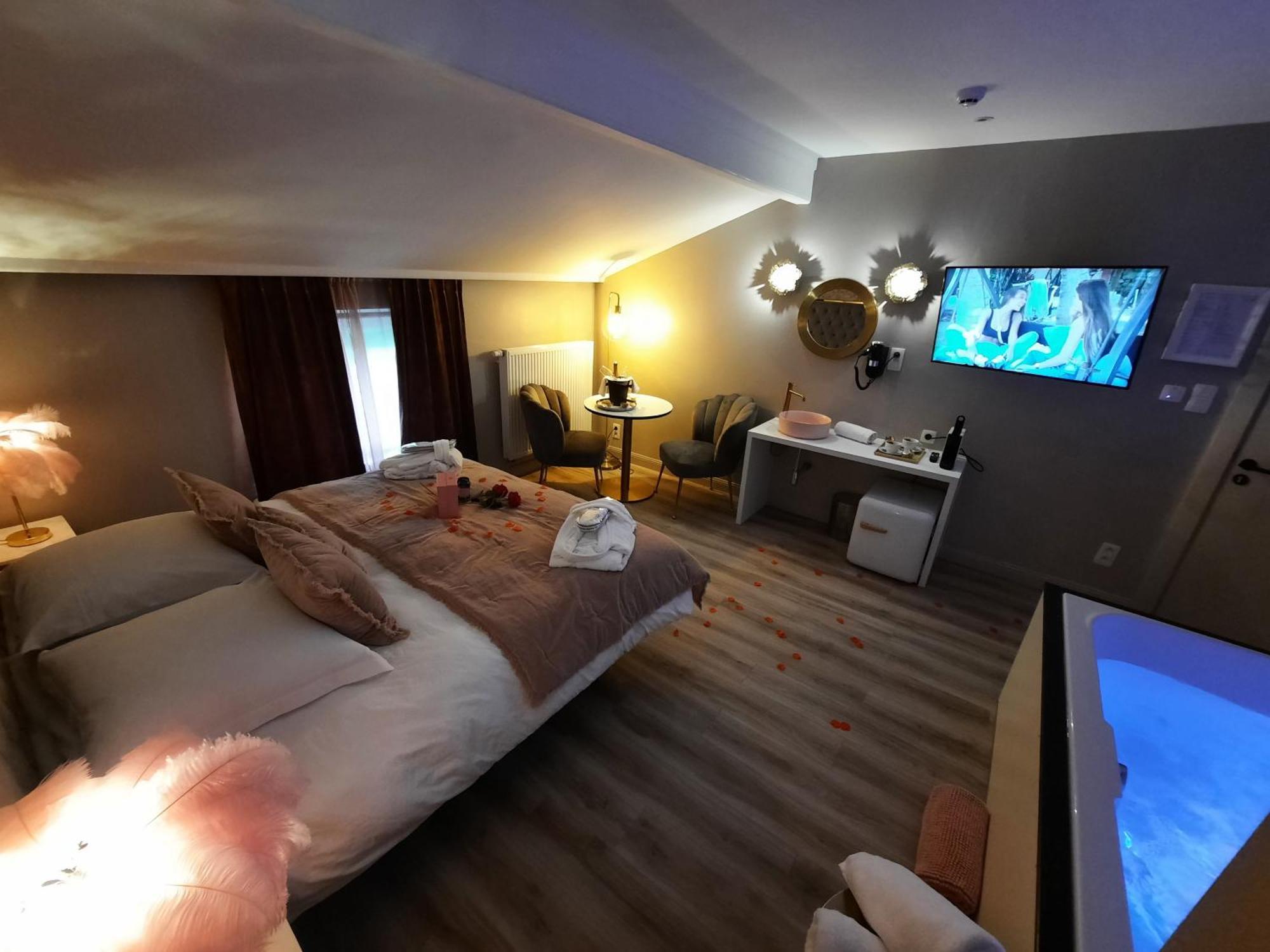 Hotel Mademoiselle Λιέγη Εξωτερικό φωτογραφία